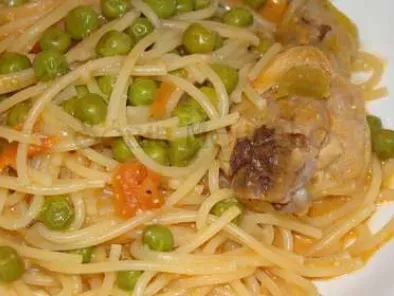 Guisado de Esparguete com Frango e Ervilhas, foto 3