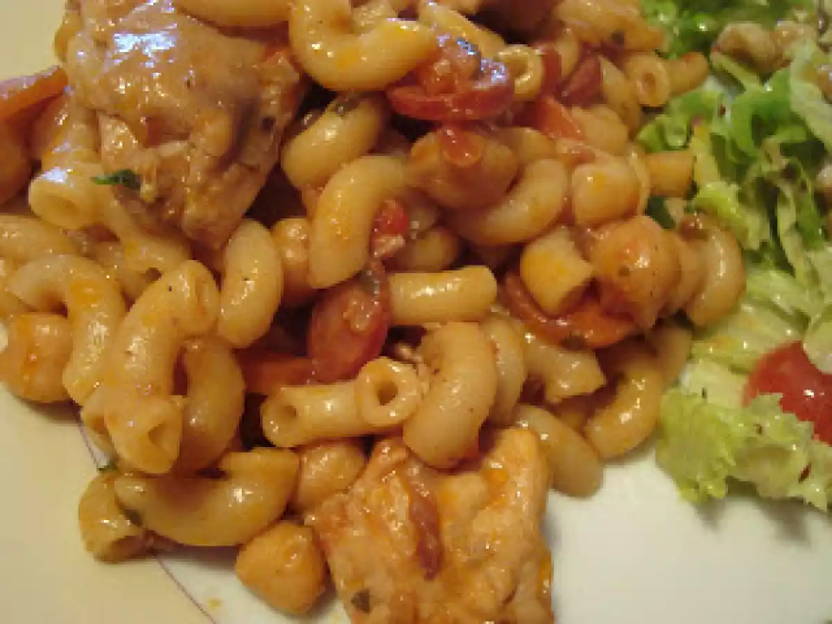 Guisado de frango com grão, linguiça e massa cotovelo - foto 2
