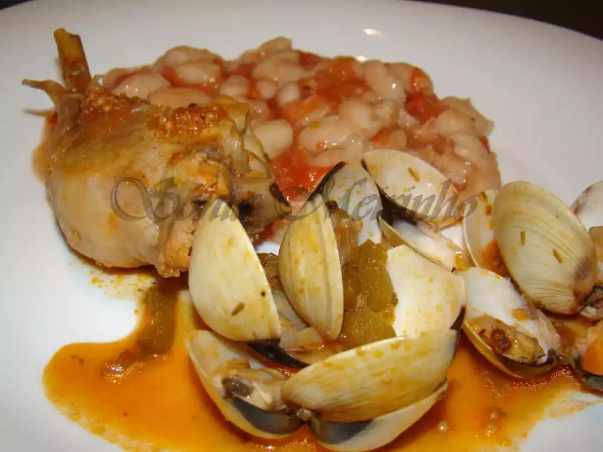 Guisado de Frango e Amêijoas acompanhado de Feijão Branco em Tomatada - foto 7
