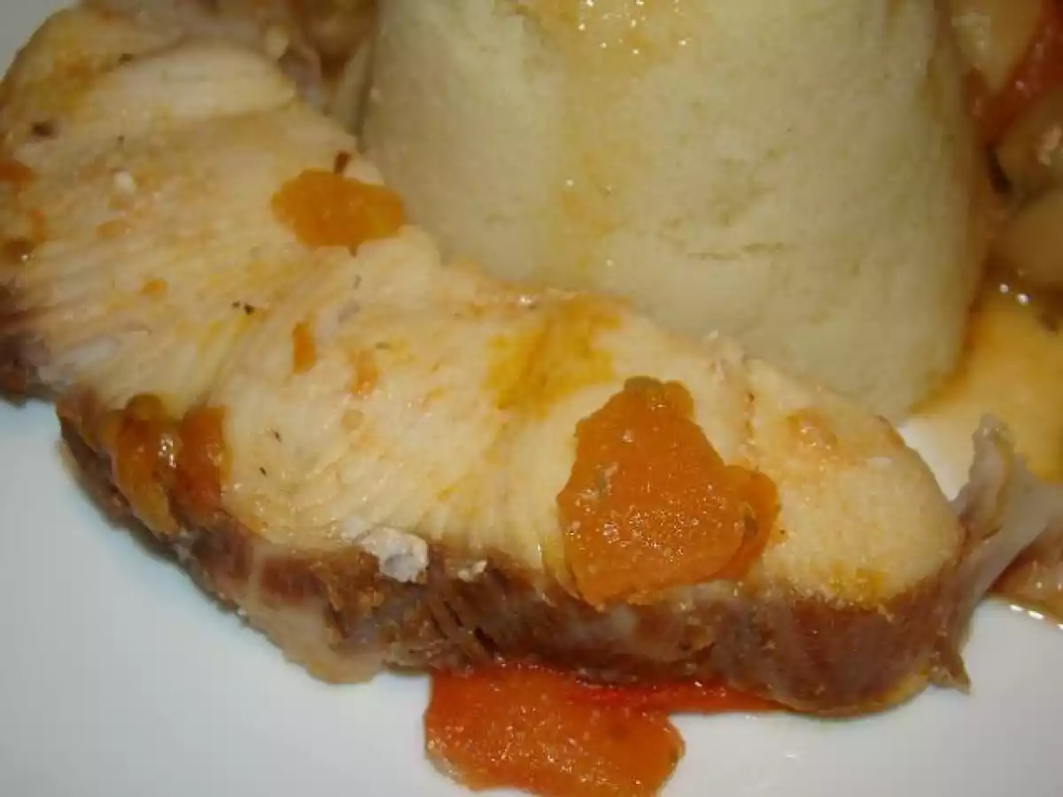 Guisado de Tintureira com Cogumelos acompanhado de Couscous - foto 6