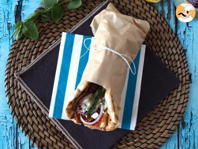 Gyros com queijo halloumi, uma versão vegetariana do sanduíche grego!, foto 1