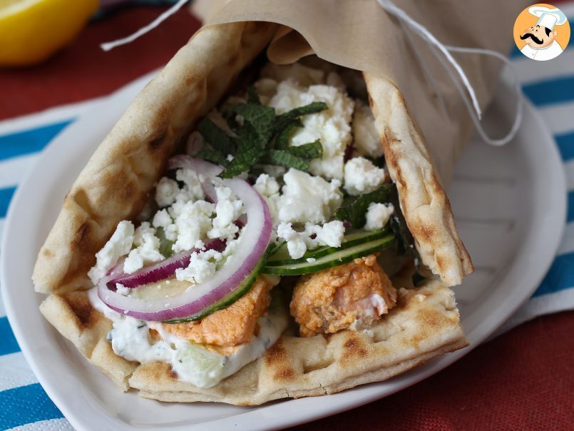 Gyros de salmão com molho tzatziki: Uma Fusão De Sabores Irresistível! - foto 2