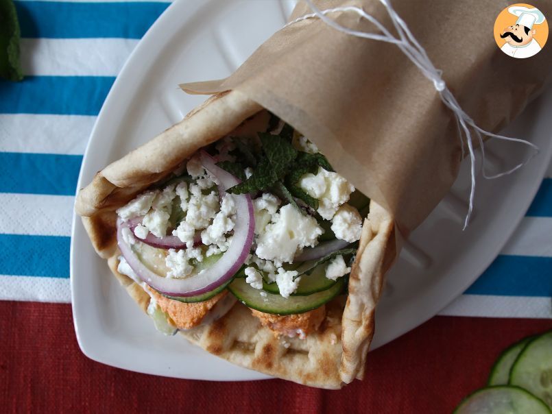 Gyros de salmão com molho tzatziki: Uma Fusão De Sabores Irresistível! - foto 4