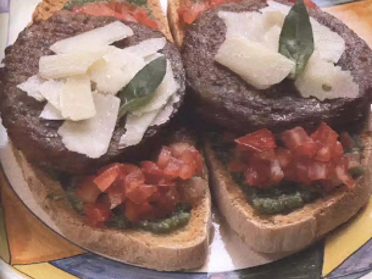 Hambúrguer com Pesto no Pão