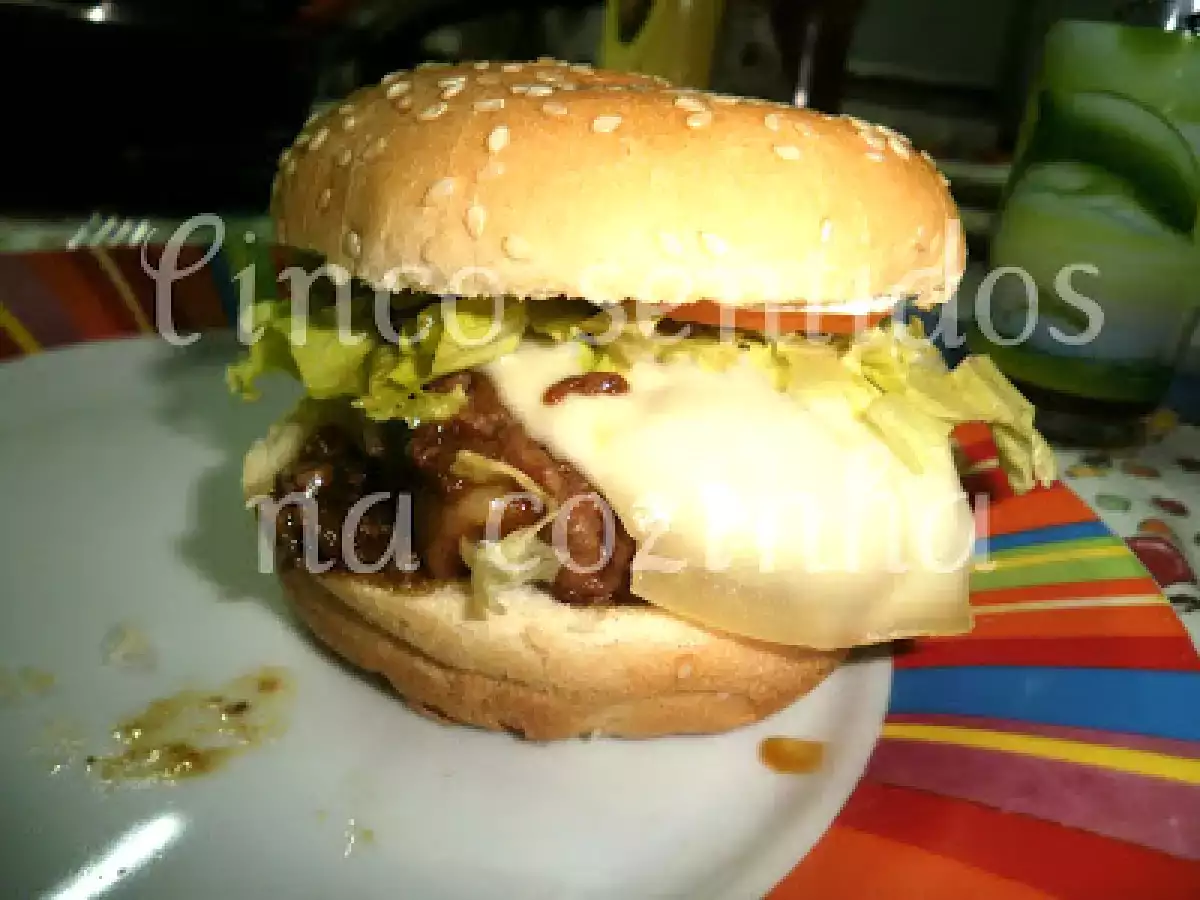 Hamburguer de queijo e cebola - foto 3