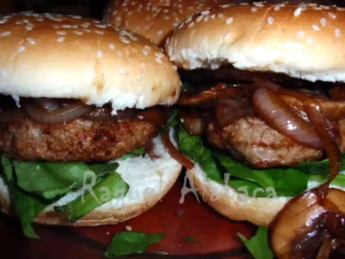 Hamburguer no Pão em molho de Mel e Vinagre Balsâmico