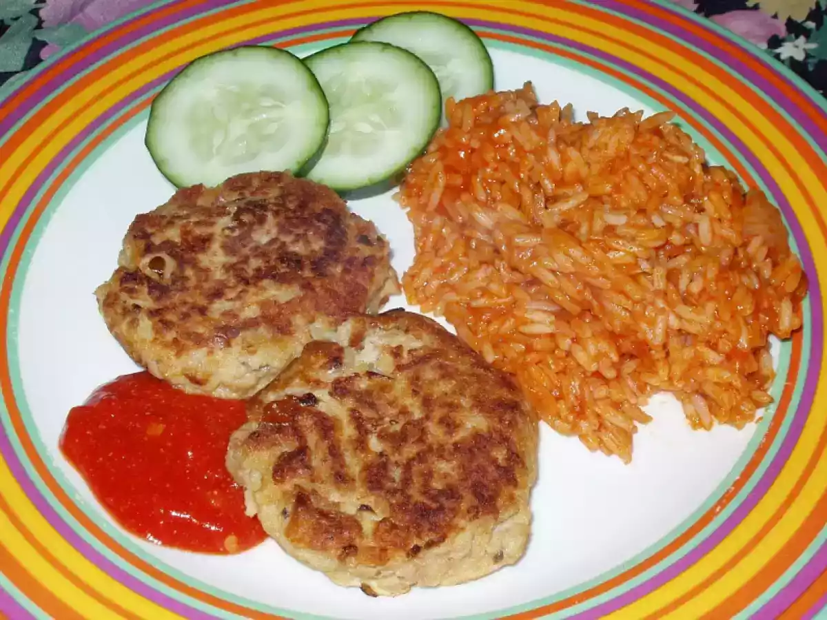 Hambúrgueres de Atum + Arroz de Tomate + Picante Caseiro