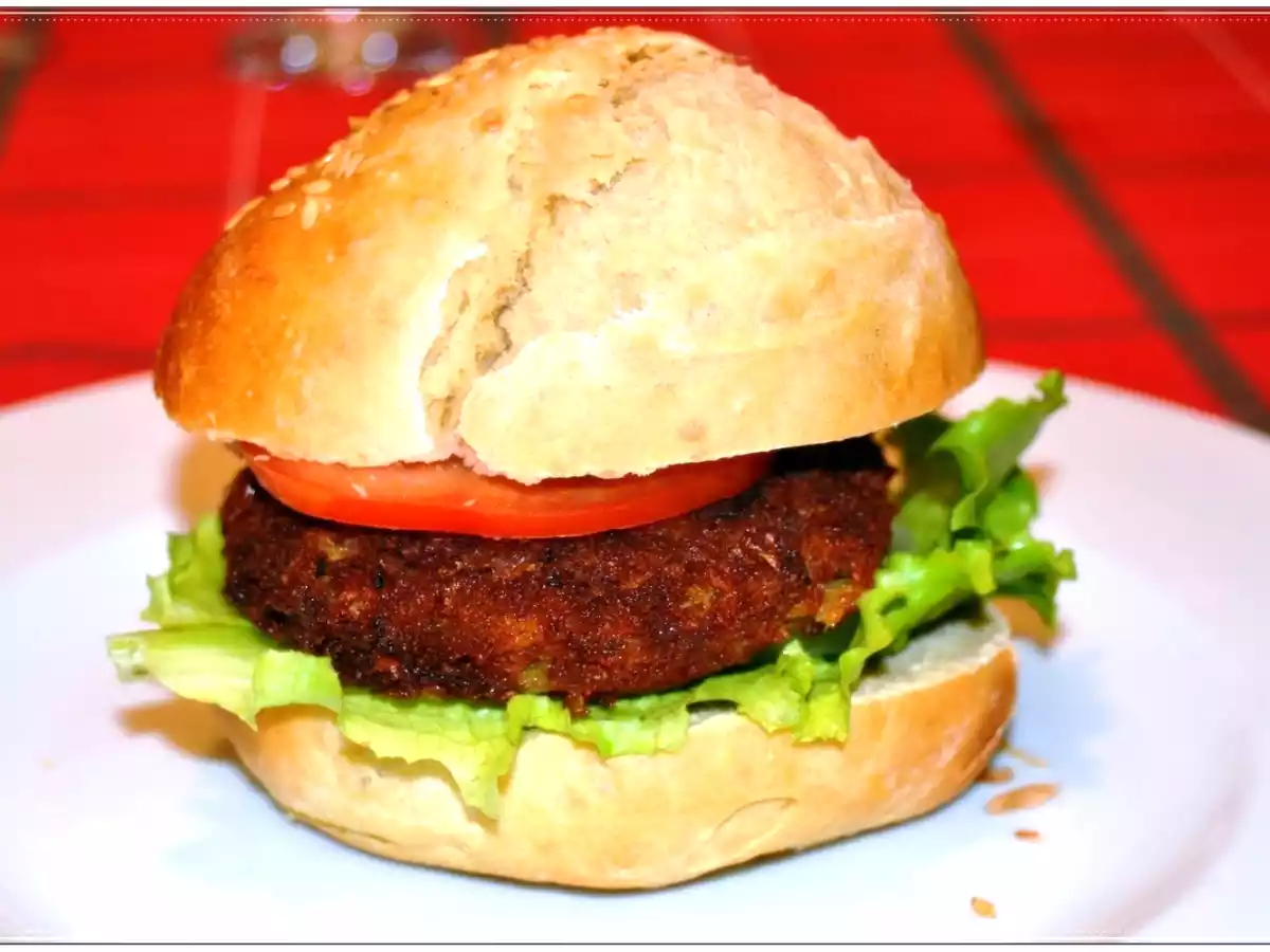 Hamburgueres de batata e feijão (Vegetariana)