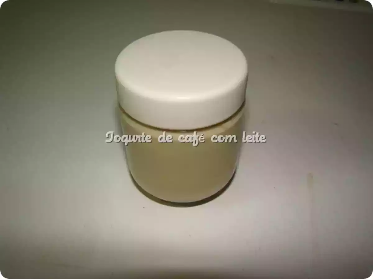 Iogurte de café com leite