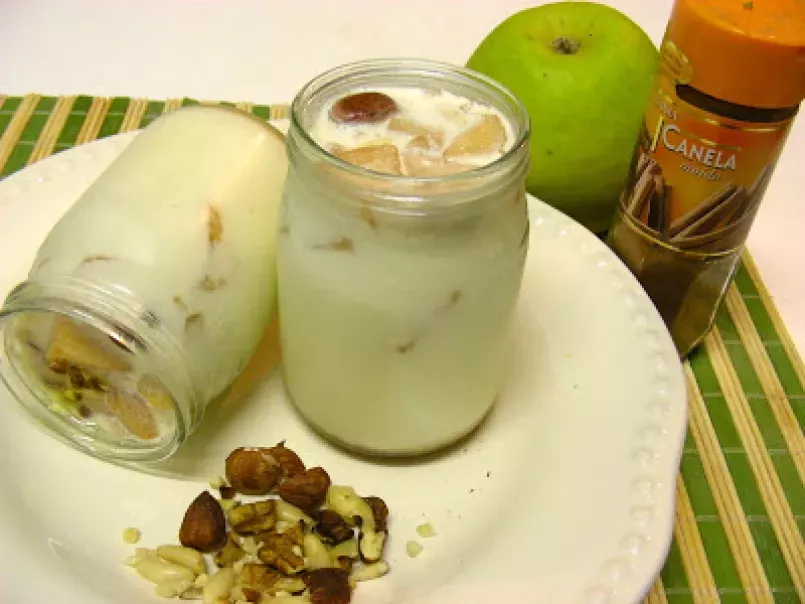 Iogurtes de maçã e canela (e frutos secos), foto 1