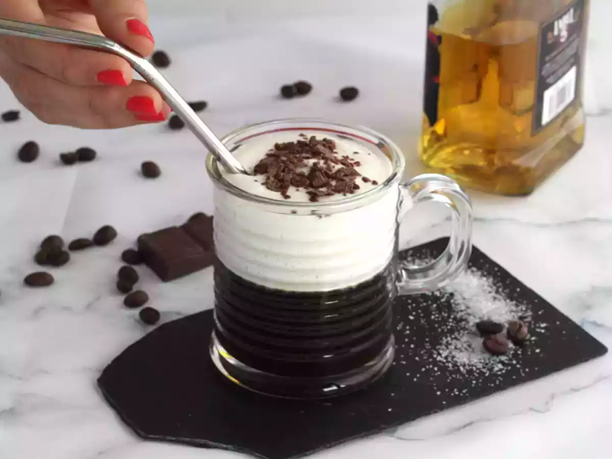 Irish Coffee (café com whisky e chantilly) - foto 3