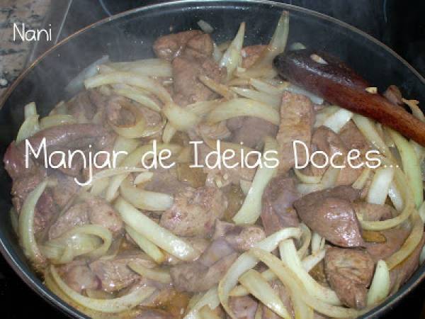 Receita de Iscas de fígado com legumes, 235,23 calorias por porção - Vitat  Receitas