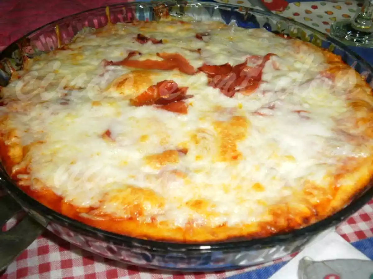 Jantar de sexta-feira... Pizza de presunto com mozzarella