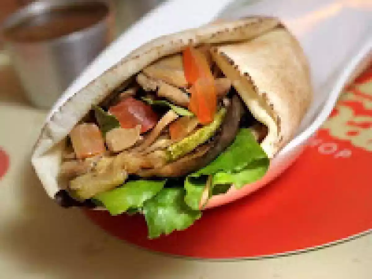 Kebab de Beringela, Abobrinha e Cogumelos Grelhados (lacto)