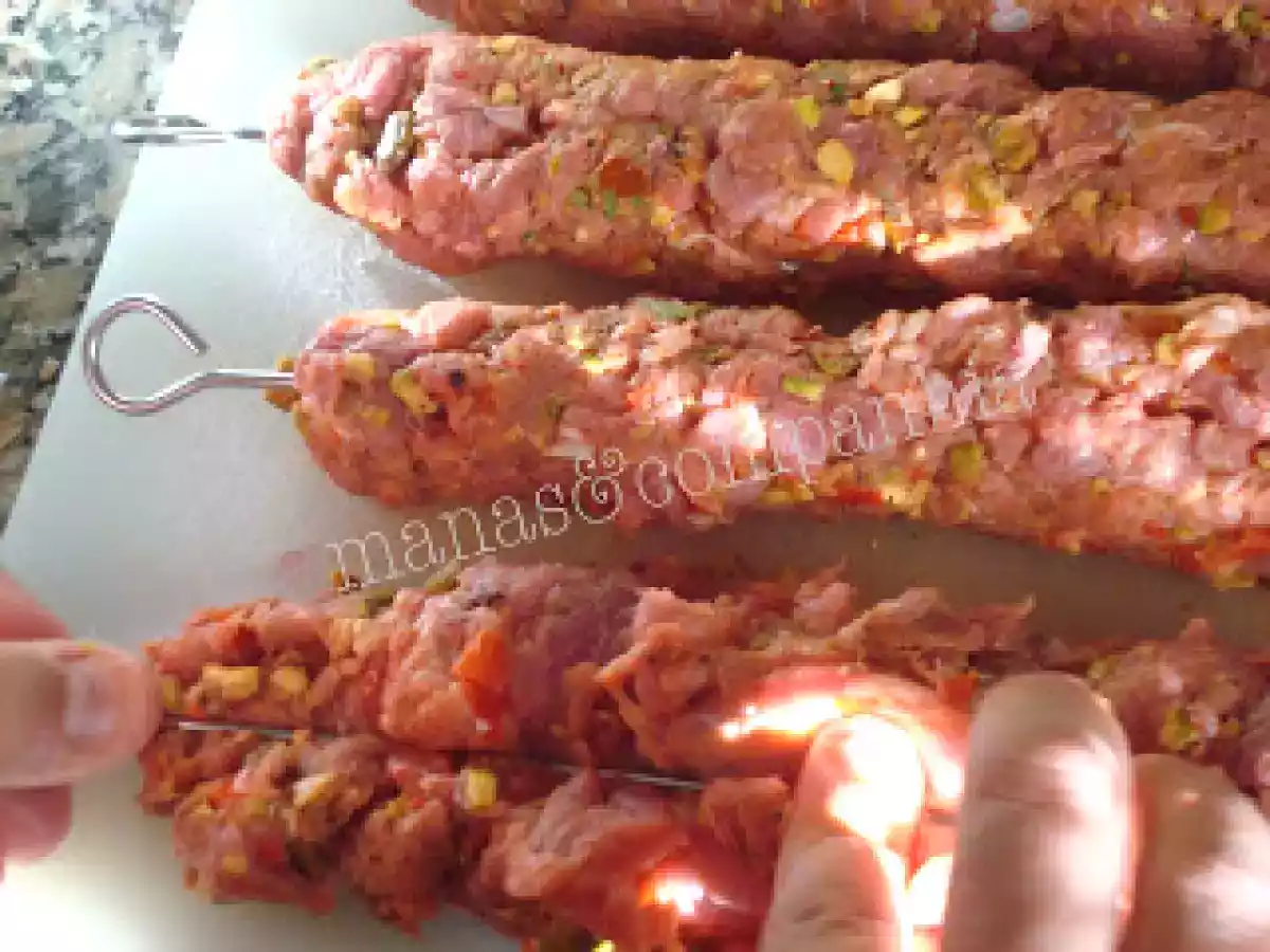 Kebab de borrego com pistácios (ju) - foto 2