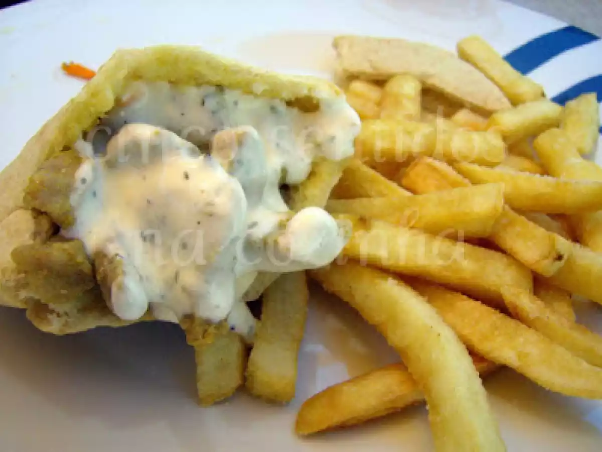 Kebab de carne de porco em pão pita - foto 3