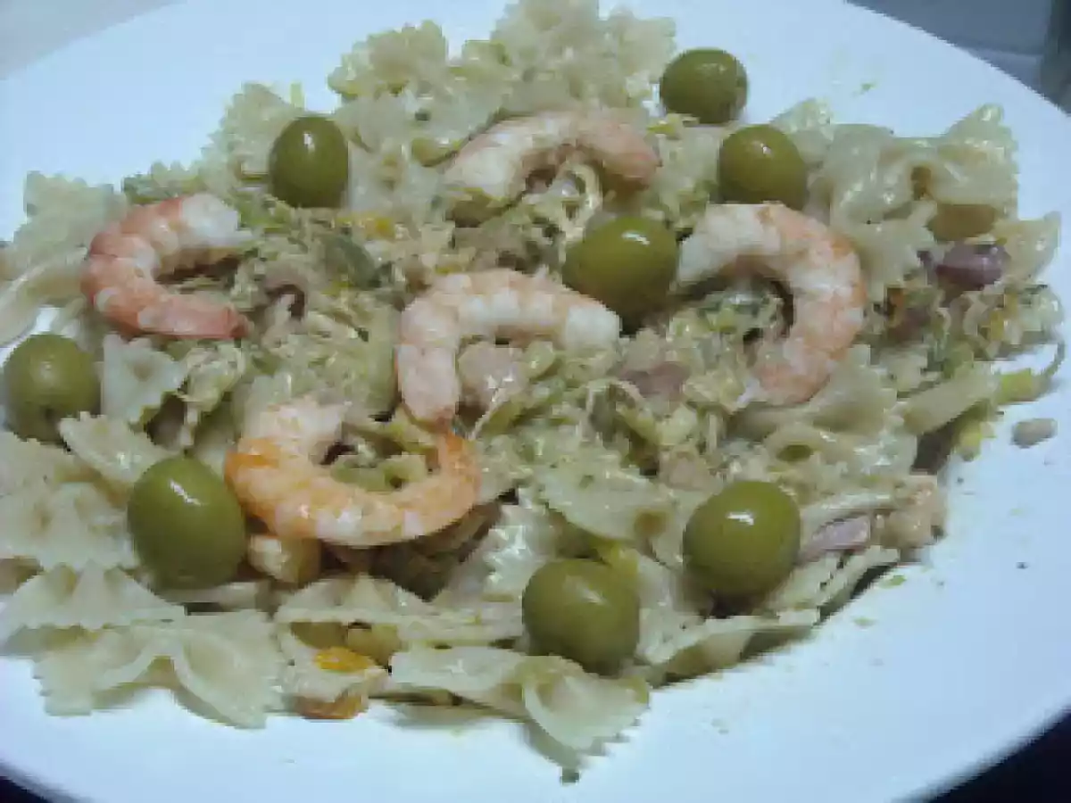 Lacinhos com Camarão e Azeitonas