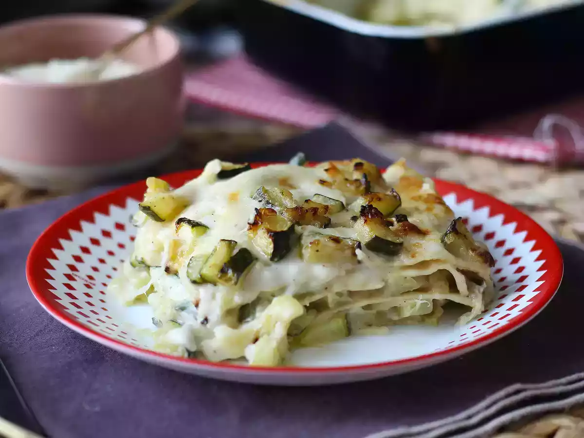 Lasanha de abobrinha com bechamel, receita fácil e muito cremosa