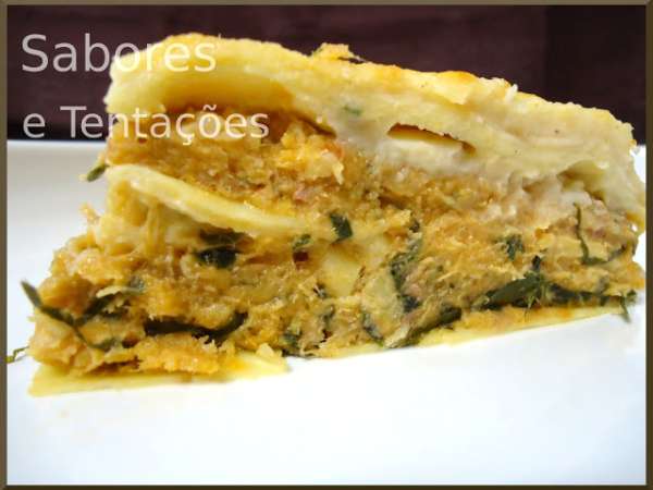 Lasanha de alheira com caldo verde