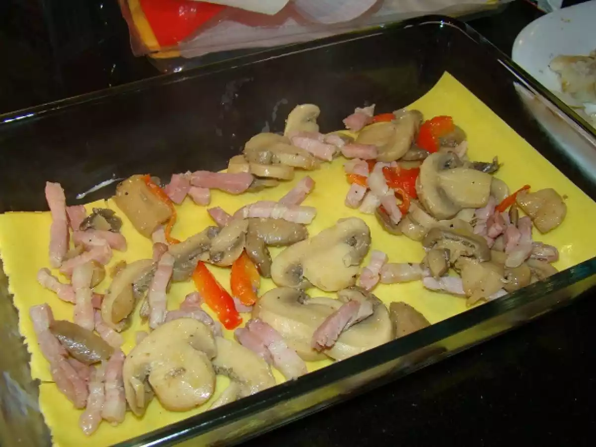 Lasanha de Bacalhau com Cogumelos, Bacon e Pimento - foto 4