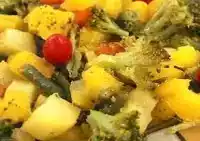Legumes cozidos no vapor com gengibre (vegana)