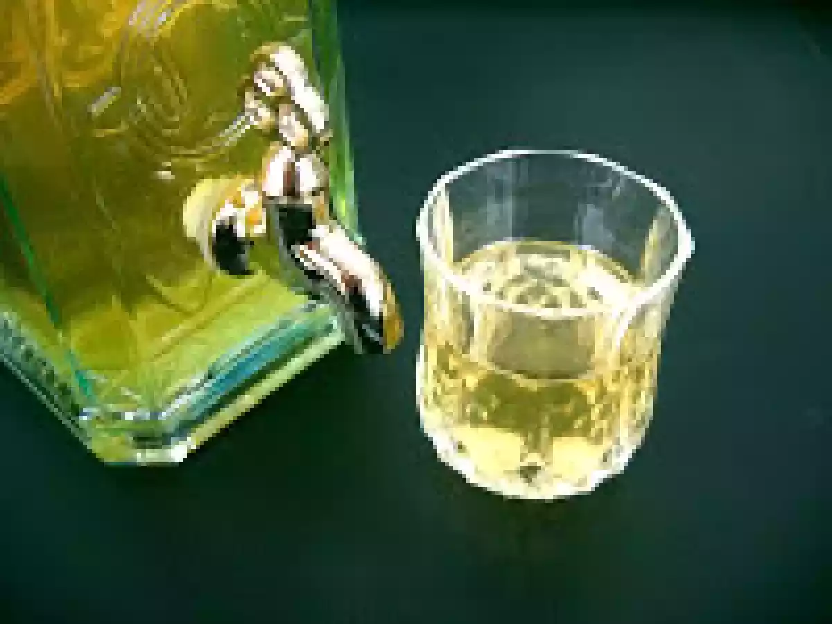 Licor de Casca de Marmelos