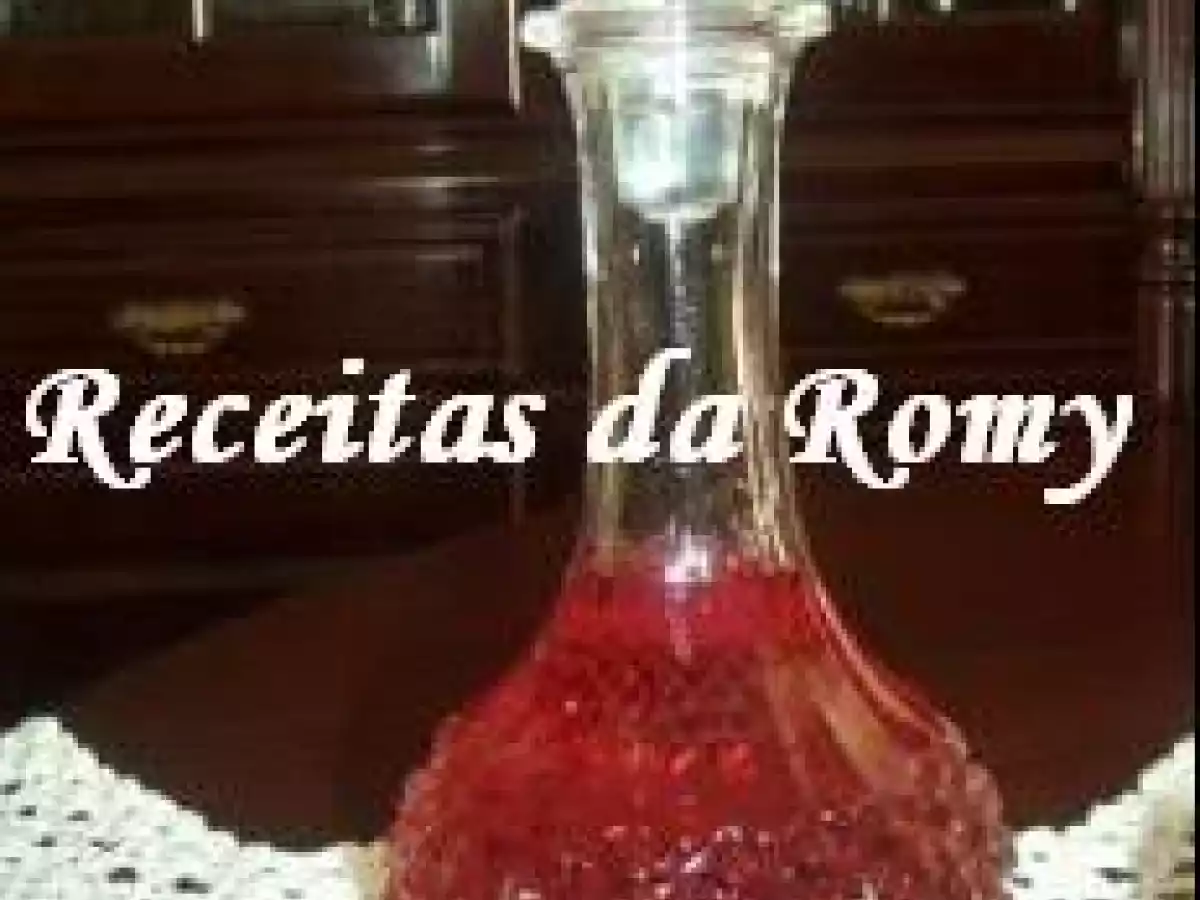 Licor de frutas com caroço