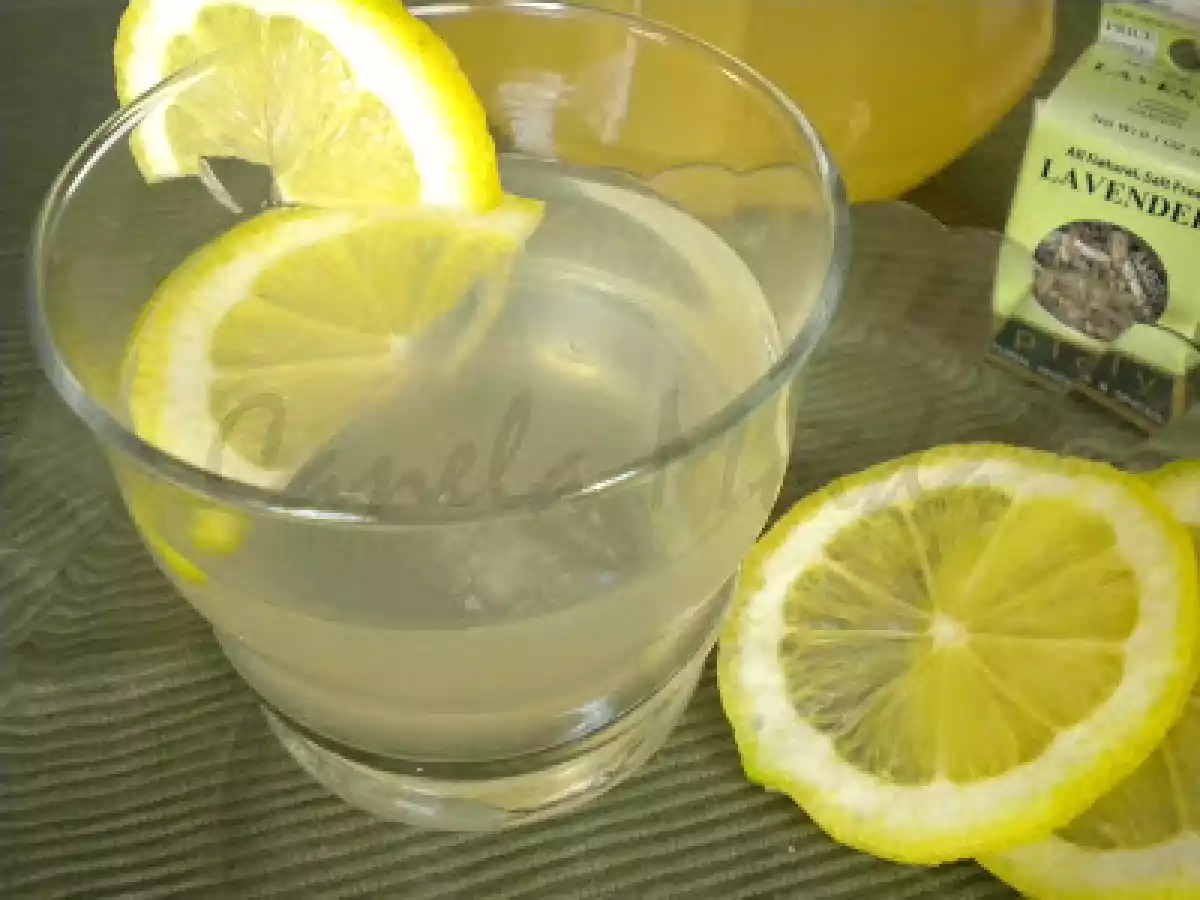 Limonada de lavanda