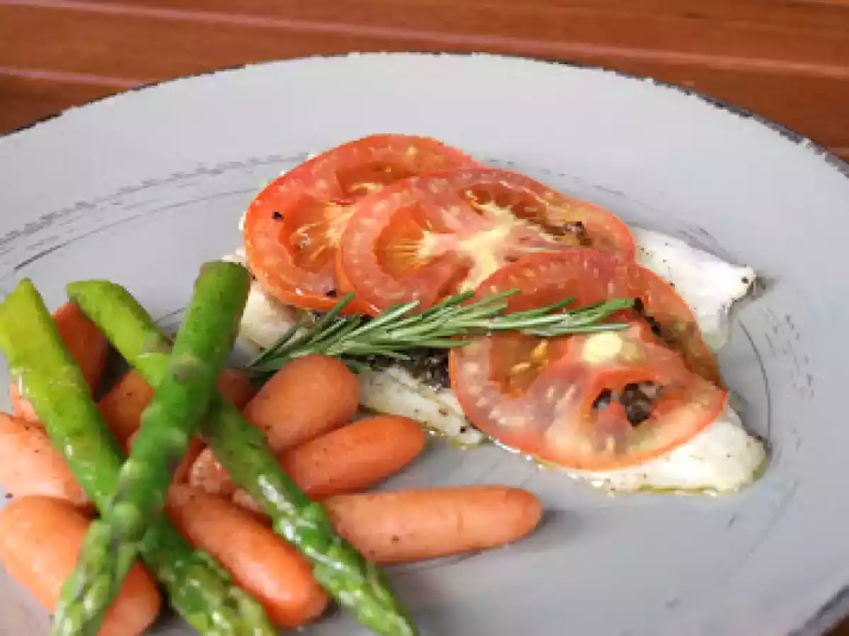 Linguado ao Forno com Tapenade de Azeitonas Pretas e Tomates - foto 2