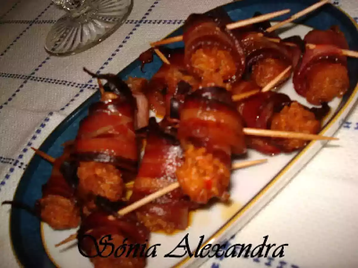 LINGUIÇA DE FARINHEIRA ENROLADA EM BACON... - foto 2