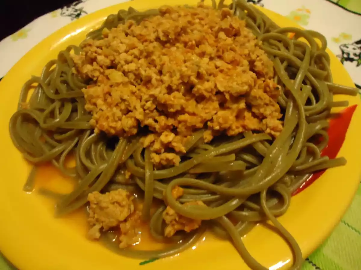Linguine al pesto com carne á bolonhesa - foto 2