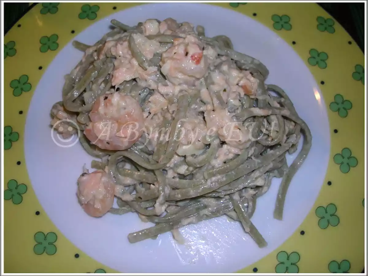 Linguine al Pesto com Salmão, Atum, Camarão e Molho de Natas - foto 2