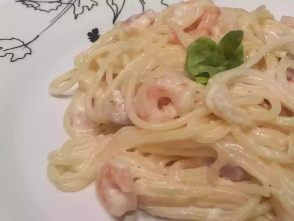 Linguine com Caramao e Bacon com Molho Boursin de Alho & Ervas