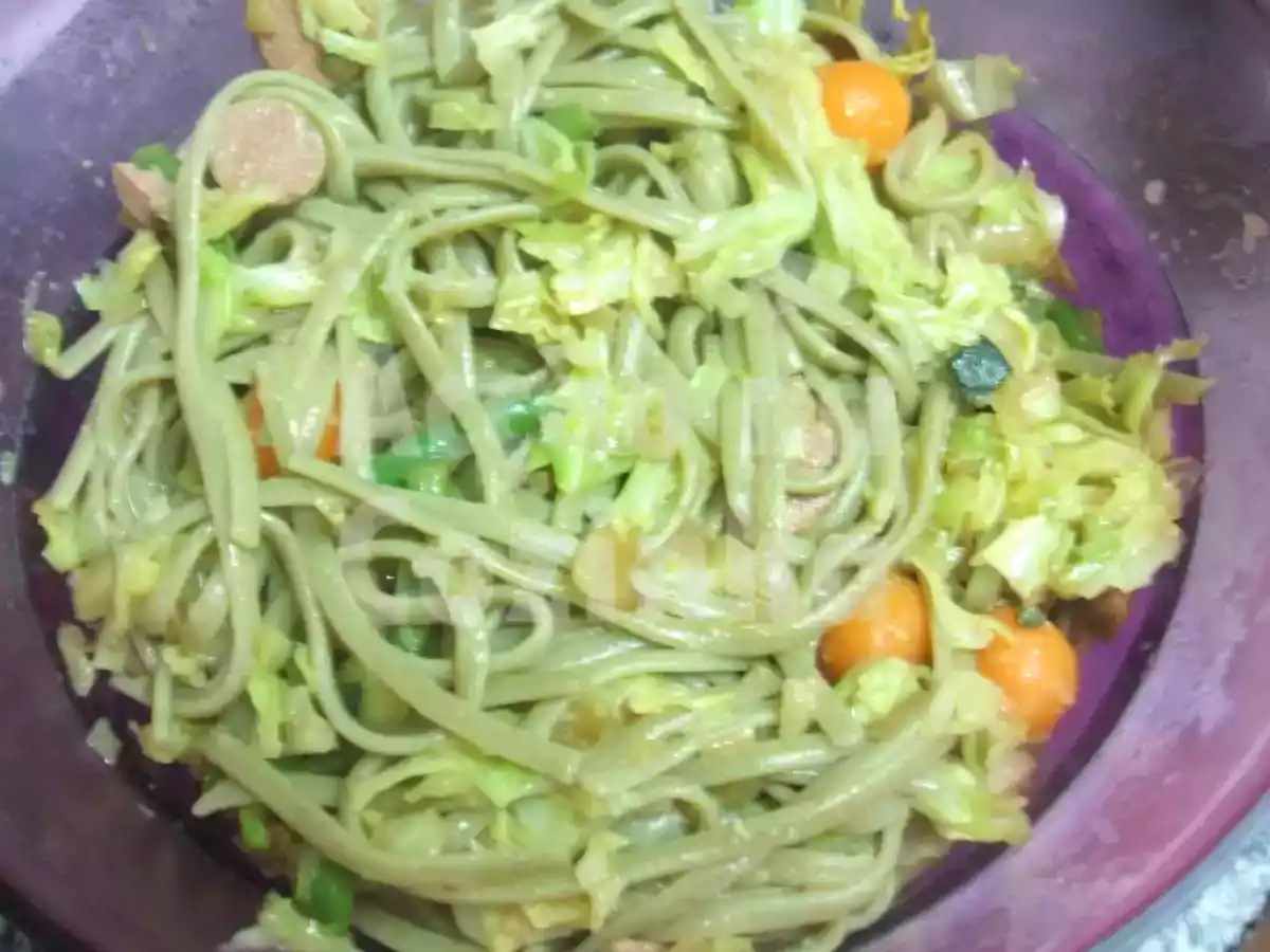 Linguini al pesto com couve e salsichas - foto 4