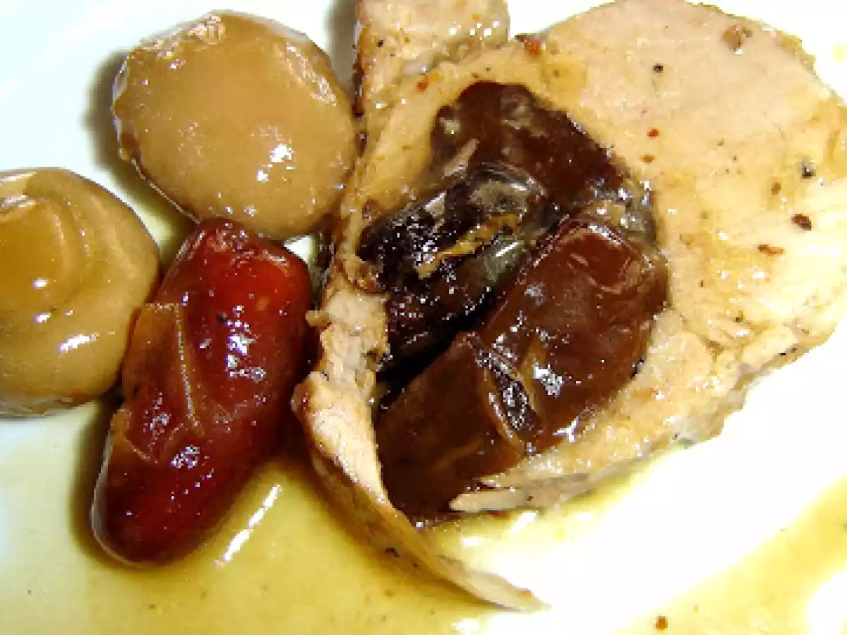 LOMBINHO DE PORCO COM AMEIXAS E TÂMARAS