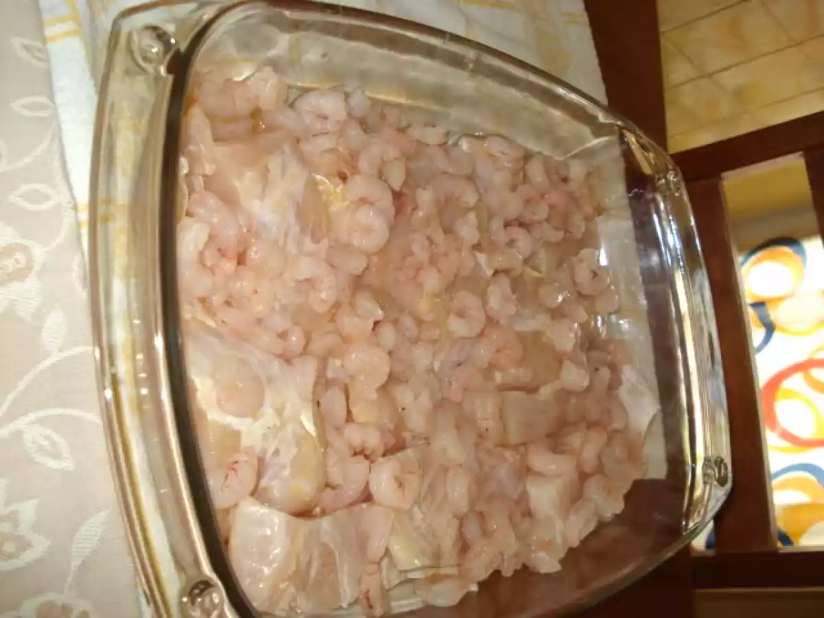 LOMBO DE PERCA NO FORNO, ENRIQUECIDO DE CAMARÃO E COBERTO COM CROSTA DE BROA AROMATIZADA. - foto 4