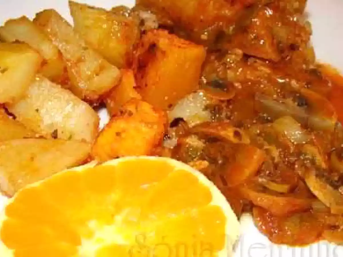 Lombo de Porco Guisado com Batatas e Abóbora assadas no forno