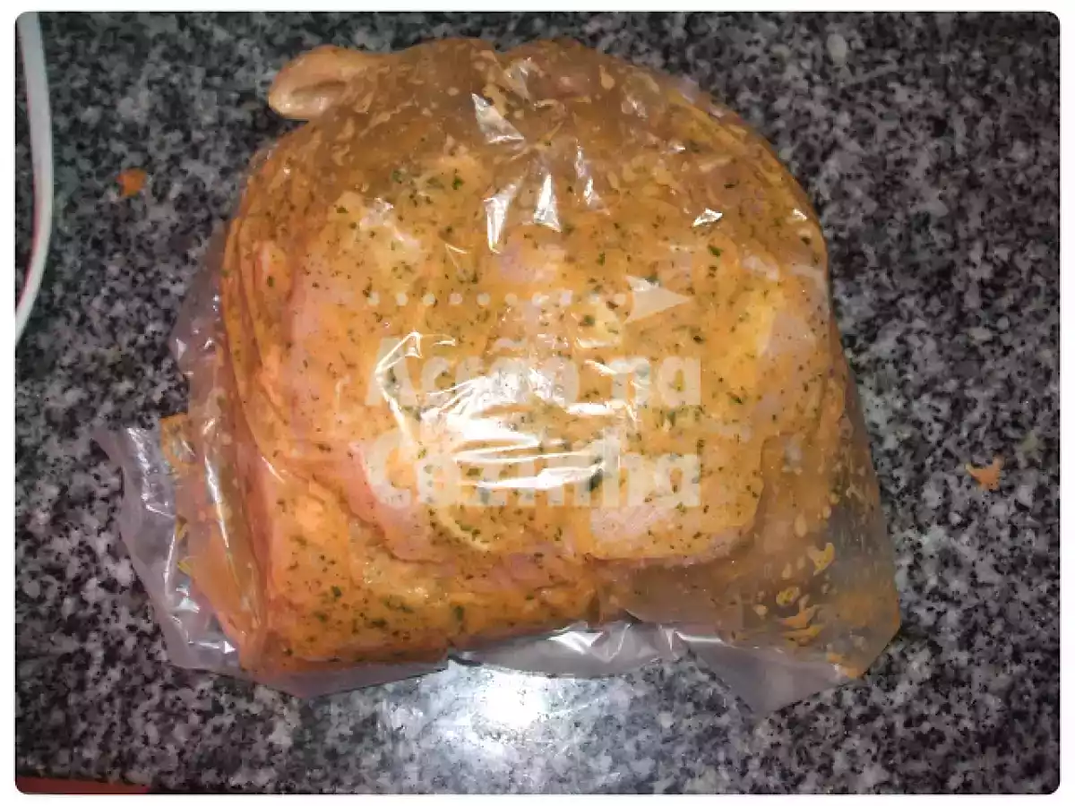Lombo de porco recheado com farinheira e acompanhado com castanhas - foto 8
