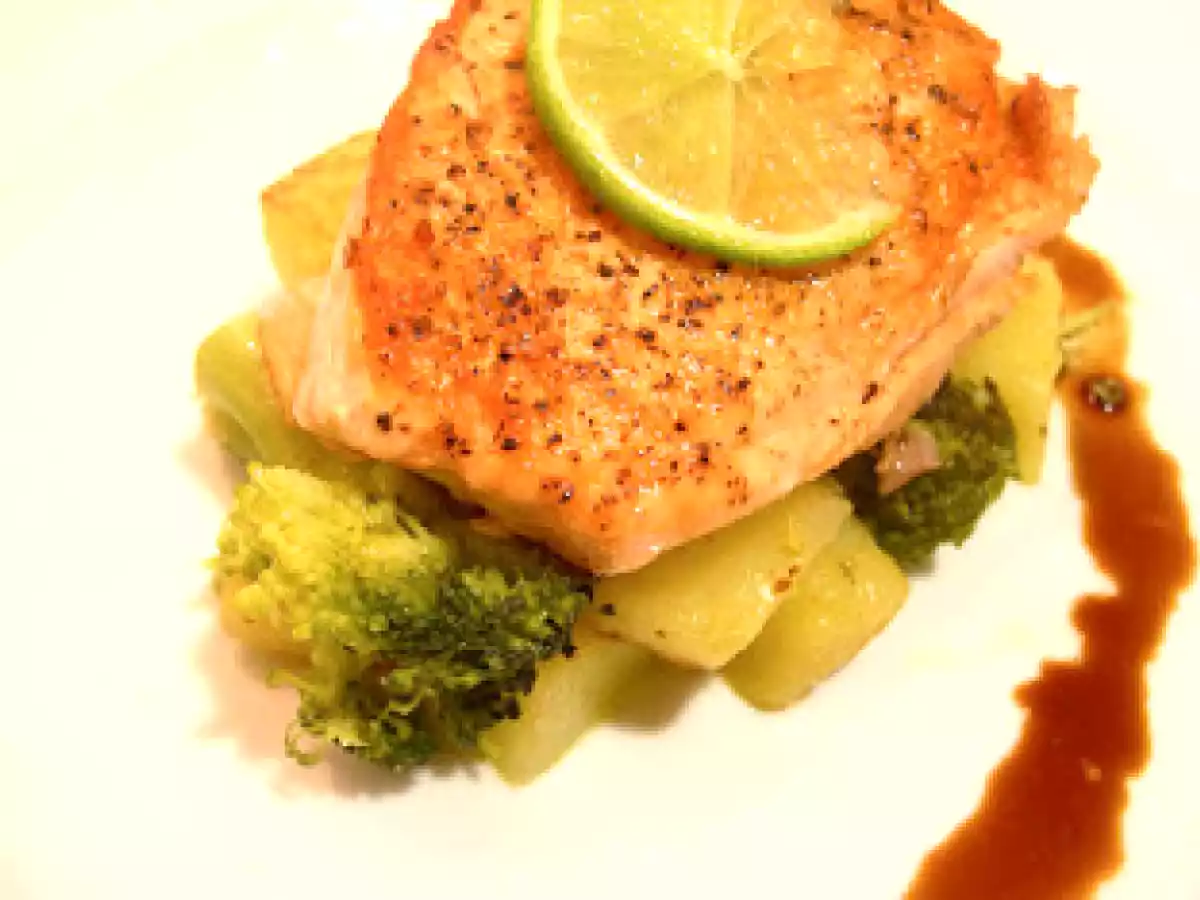 Lombo de salmão com lima e molho de soja