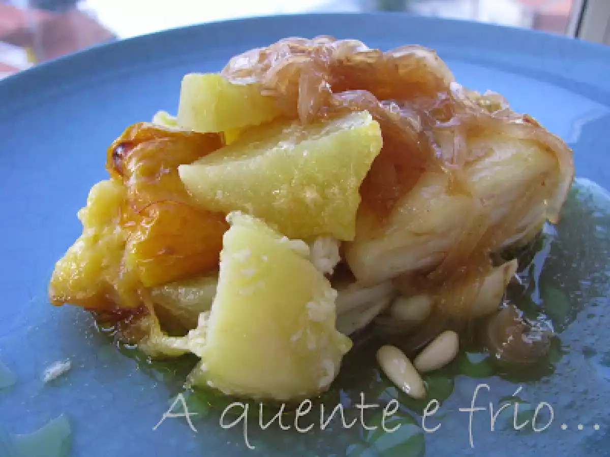 Lombos de Bacalhau com Ameixas e Cebola Caramelizada