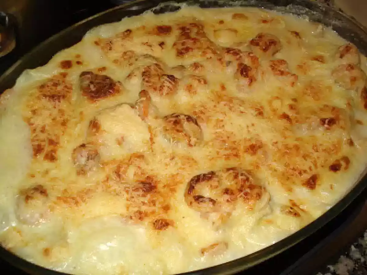 LOMBOS DE PERCA GRATINADOS ACOMPANHADOS COM PURÉ DE BATATA...