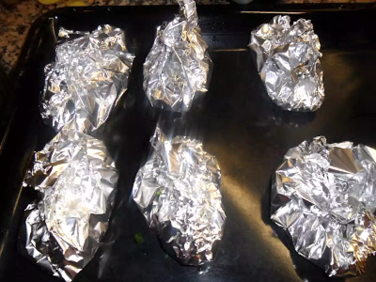 Lombos de Pescada com Presunto em Papelotes Aromatizados com Coentros - foto 2