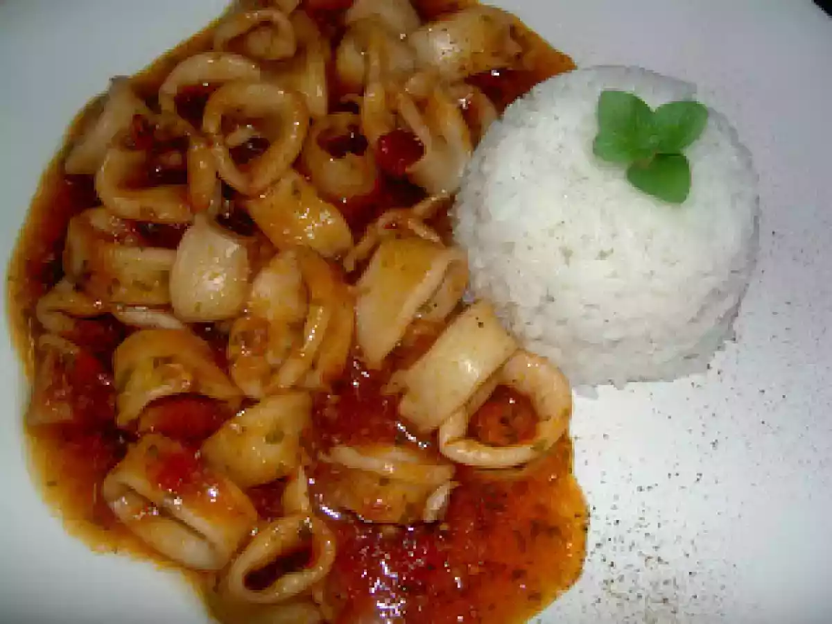Lulas em molho de tomate