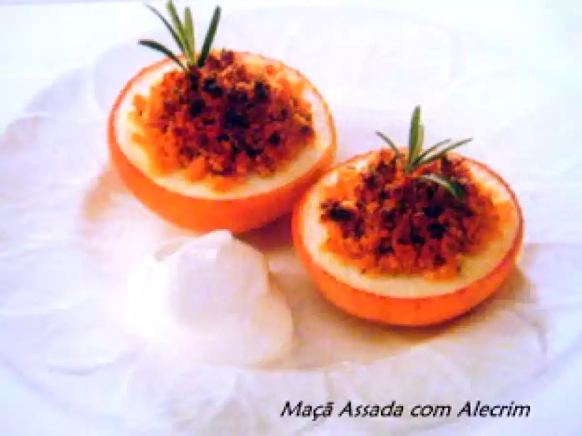 Maça assada com alecrim