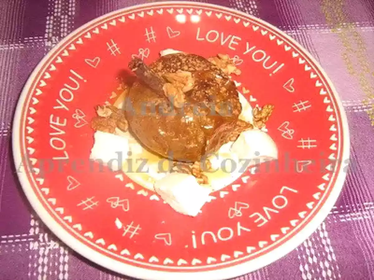 Mãça assada com canela e açúcar mascavado