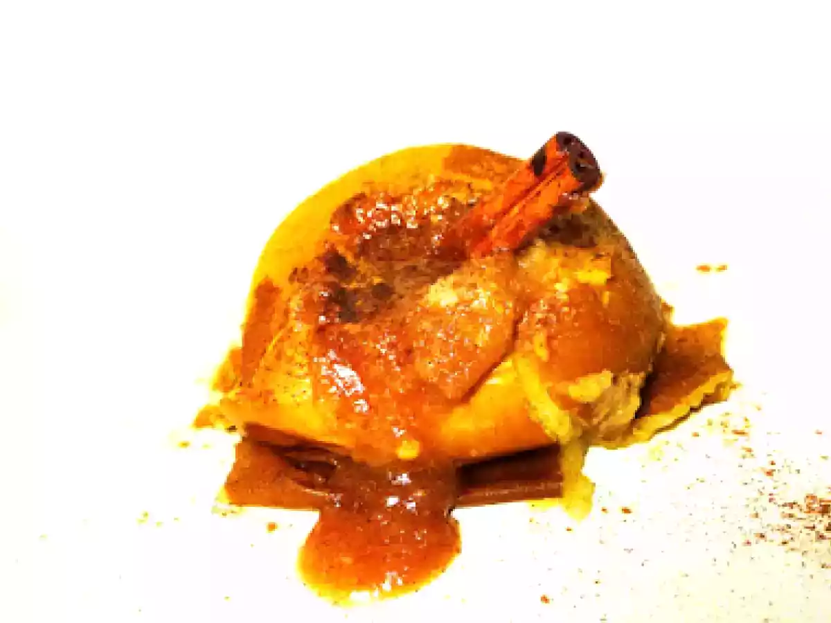 Maçã assada com Porto e amêndoa
