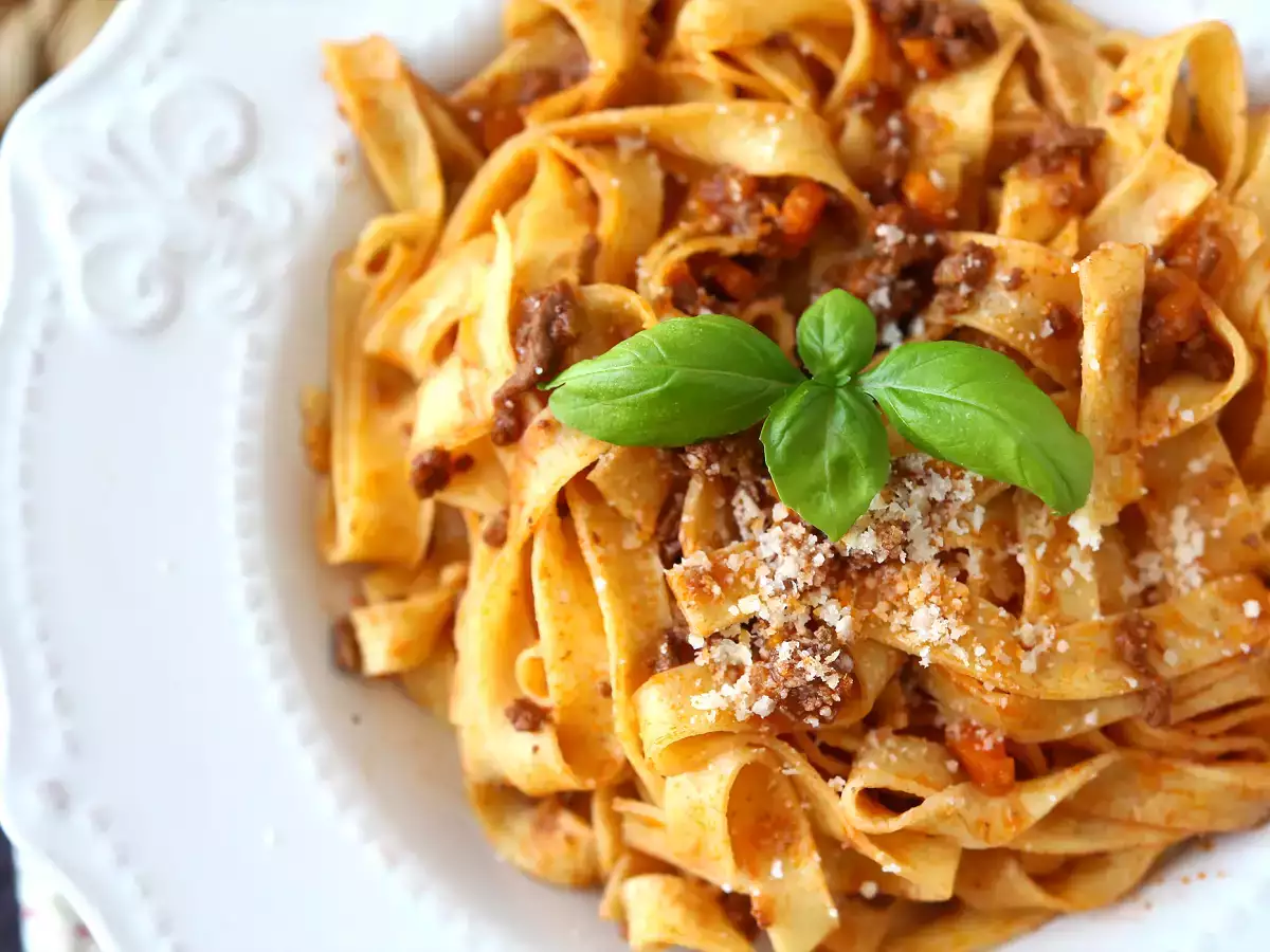 Macarrão à bolonhesa como na Itália – Receita de tagliatelle com ragù caseiro - foto 4