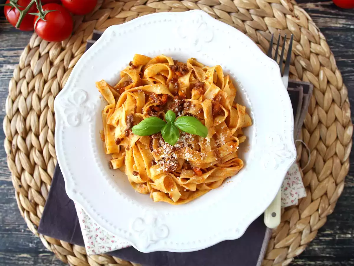 Macarrão à bolonhesa como na Itália – Receita de tagliatelle com ragù caseiro - foto 5