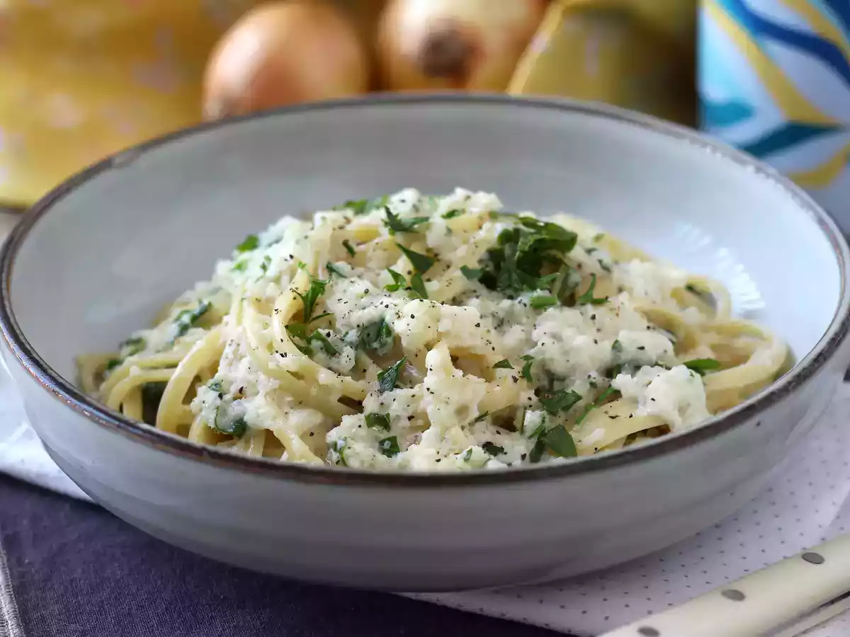 Macarrão ao creme de cebola: saboroso e irresistível