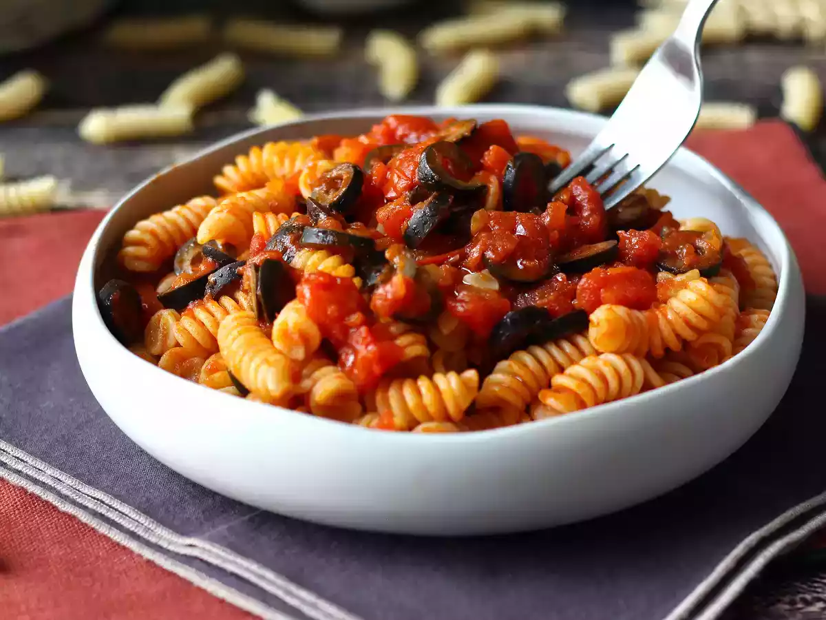 Macarrão ao molho de azeitona: econômico, saboroso e fácil de preparar! - foto 5